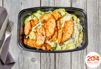 Keto | Blackened Chicken w/ Zoodles & Cheese Sauce